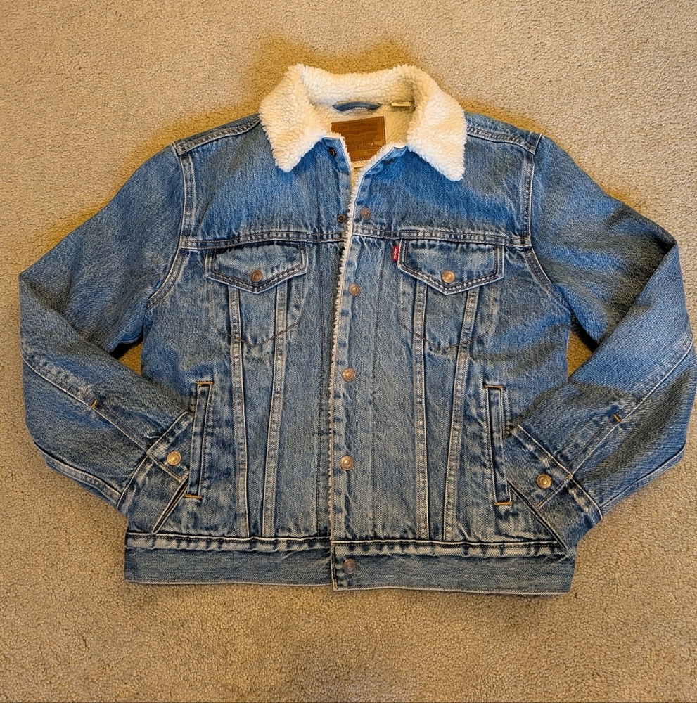 Levi's Ex-Boyfriend Sherpa Trucker Jacket - Small EUC